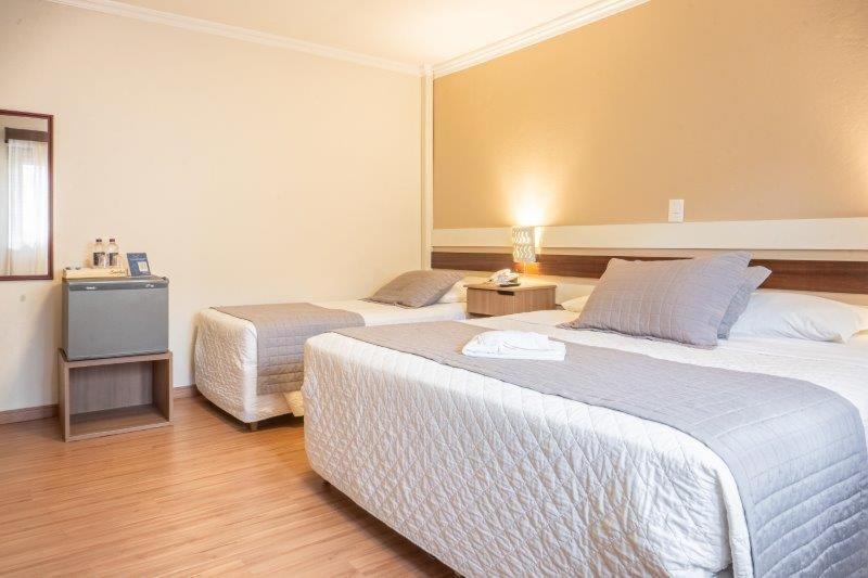 Hotel Bertoluci Gramado Kamer foto